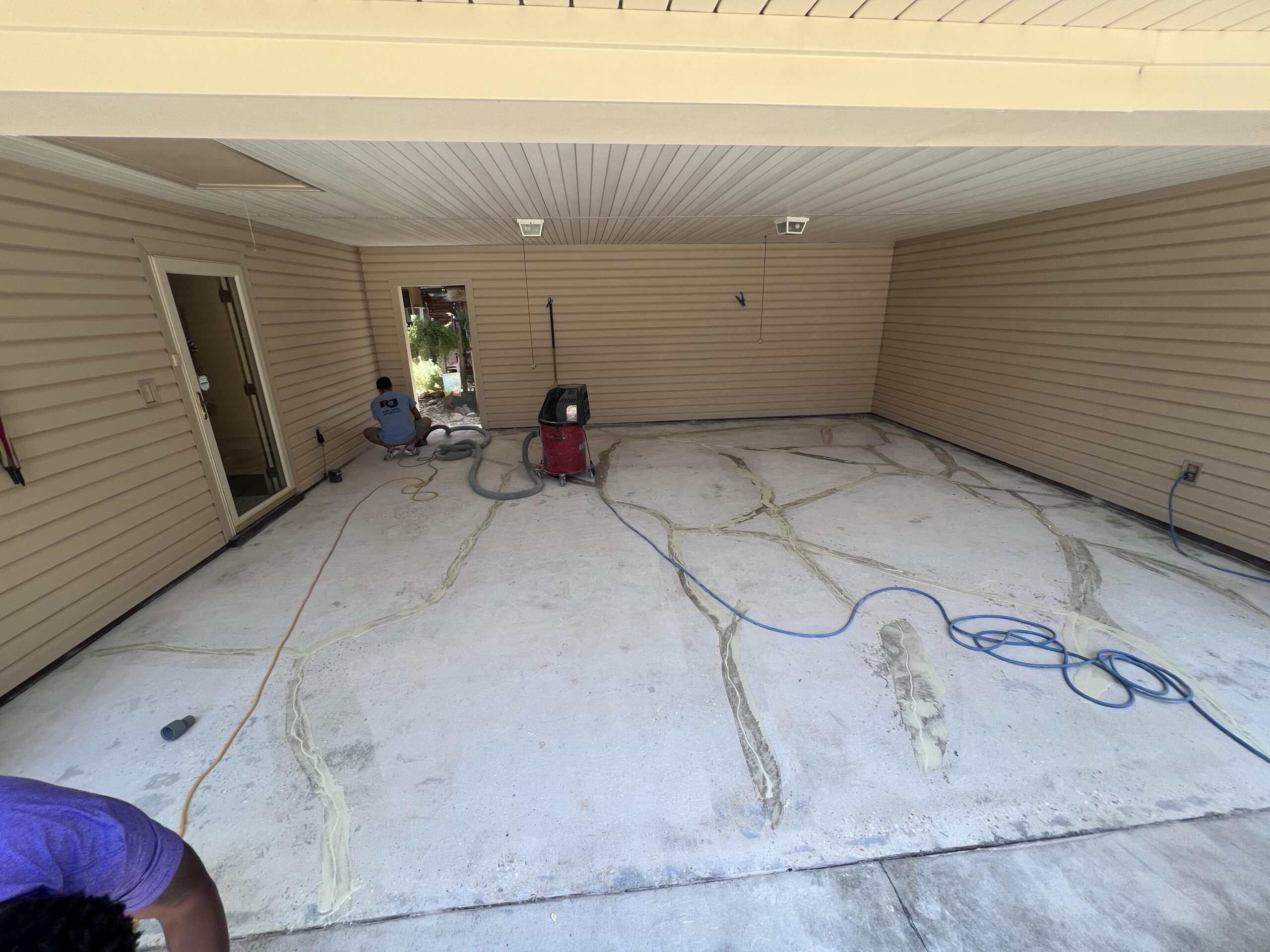 epoxy flooring near me Hammond LA garage before