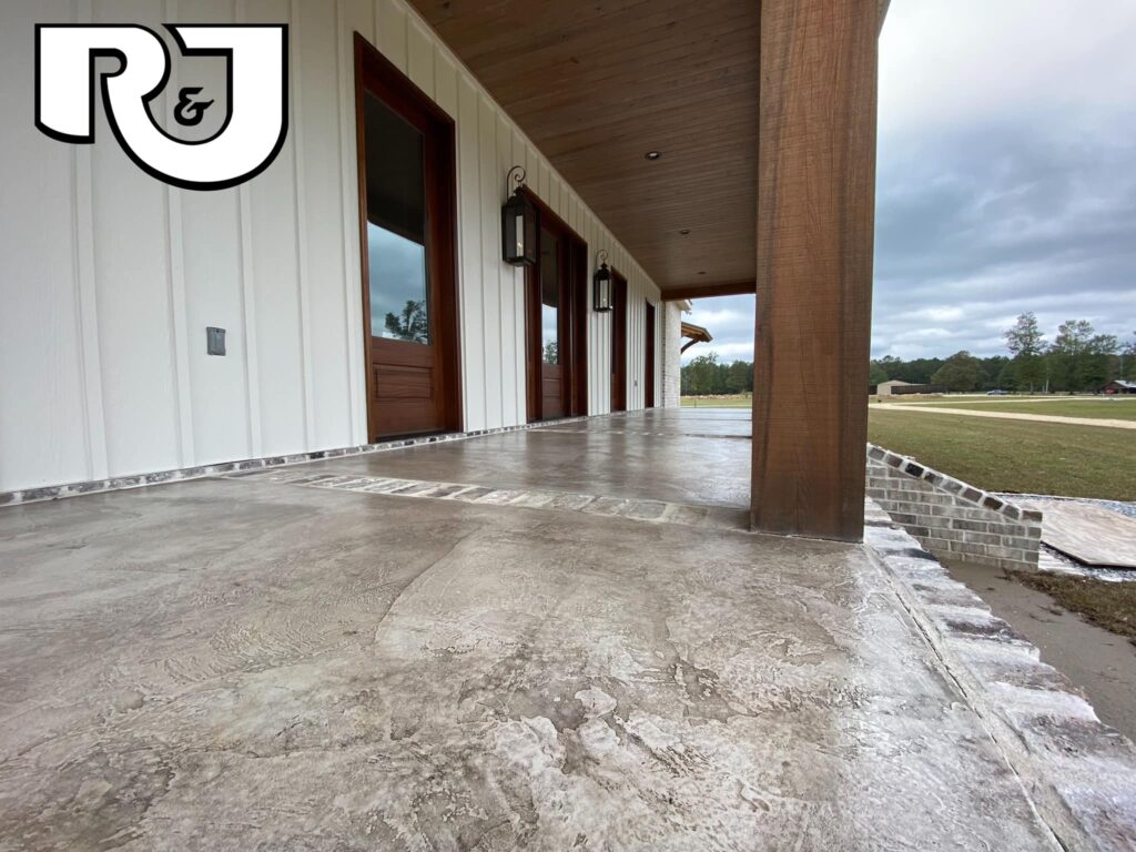 Acid Staining Epoxy Coatings Patio Extensions Concrete Overlays Concrete Curbing Outdoor Kitchens Concrete Countertops Commercial Epoxy Coatings Hammond LA 9-min